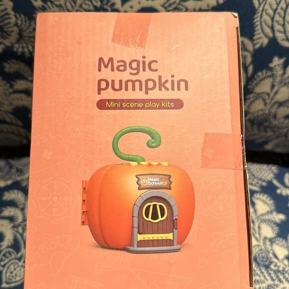 Magic Pumpkin Mini Play Kit Travel Toy Compact. New in box. Halloween - Picture 2 of 2